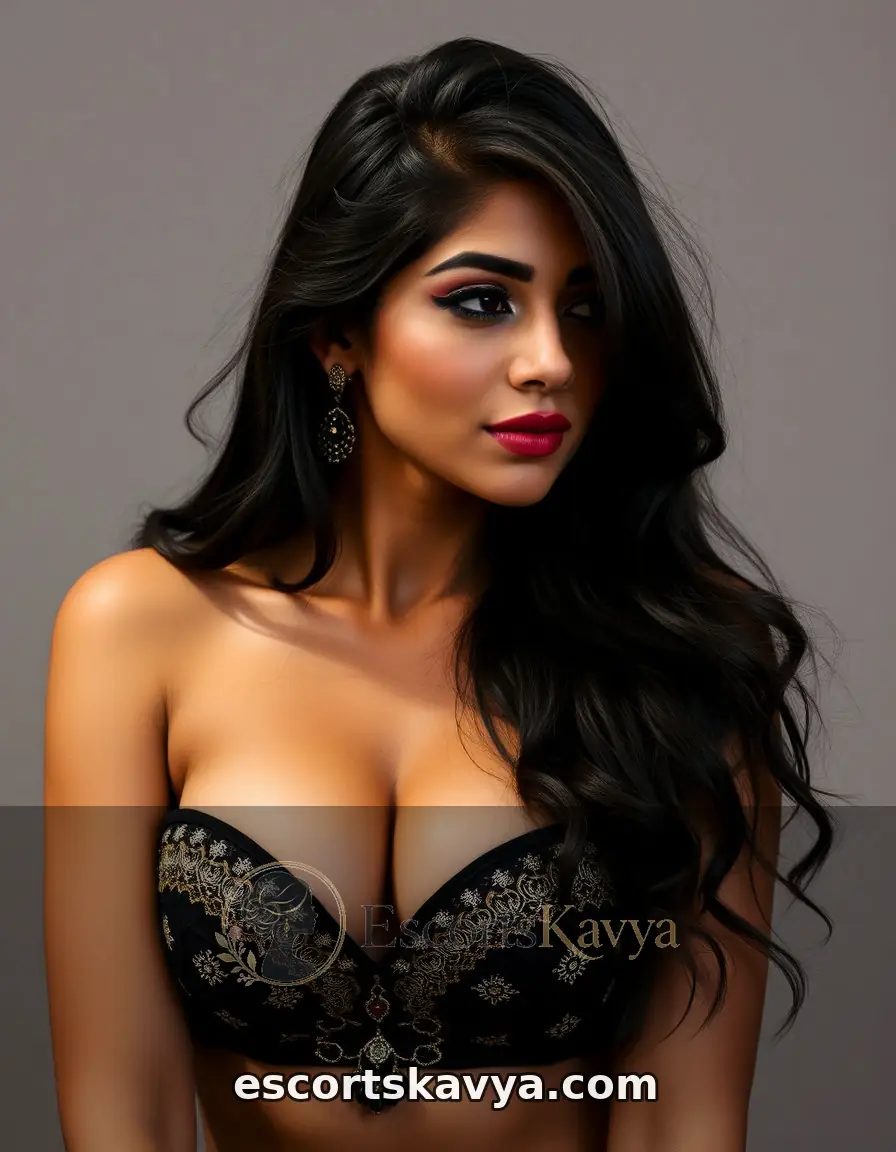 Madhura Limaye working girl in Pune